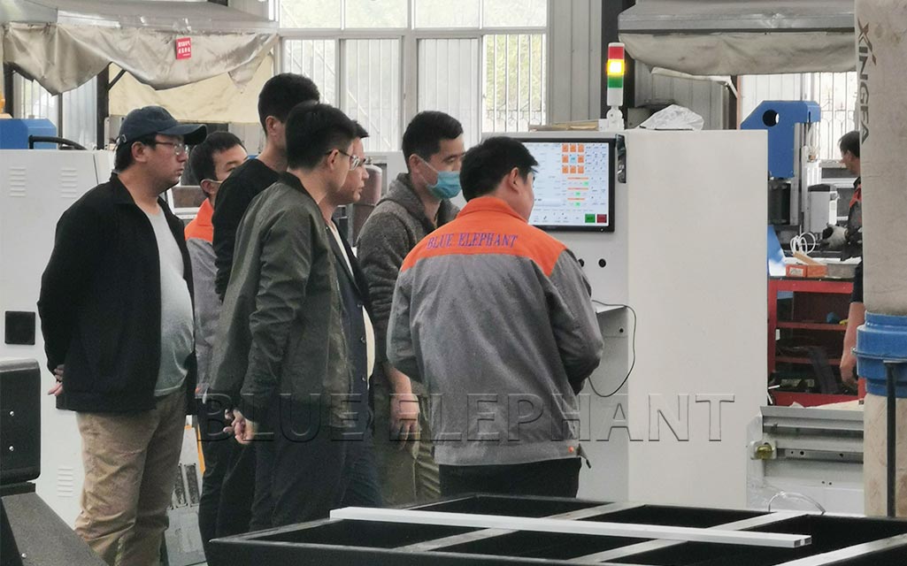 山東威?？蛻舻綇S考察直排加工中心
